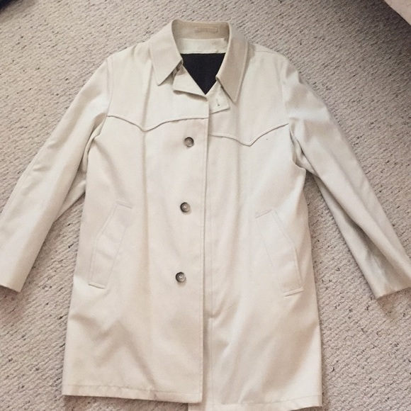 Vintage Trench Coat🤎 - Picture 5 of 6